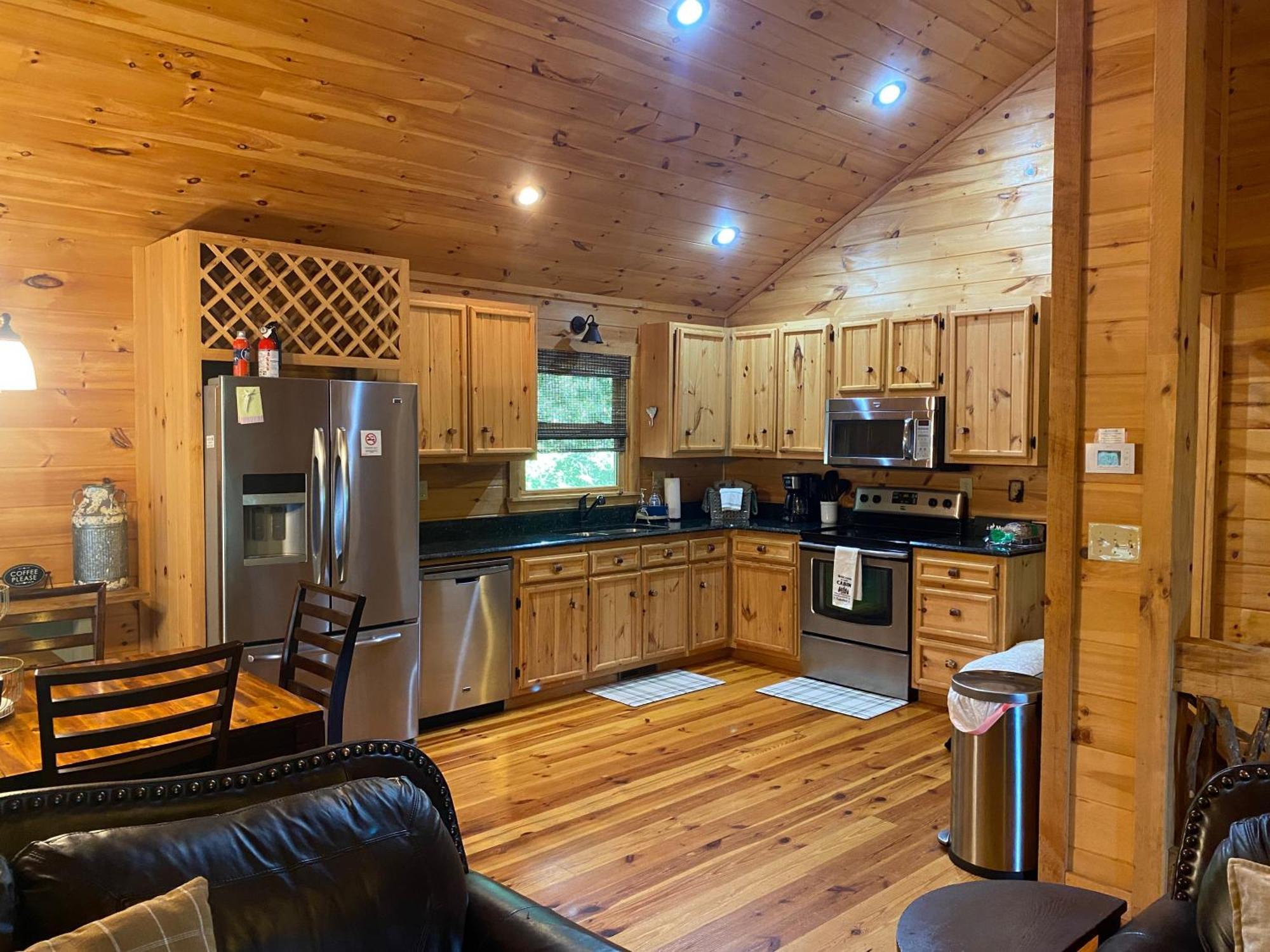 Вилла The Cozy Lazy Laurel With Year-Round Mountain Views, Hot Tub, Fire Pit Cherry Log Экстерьер фото